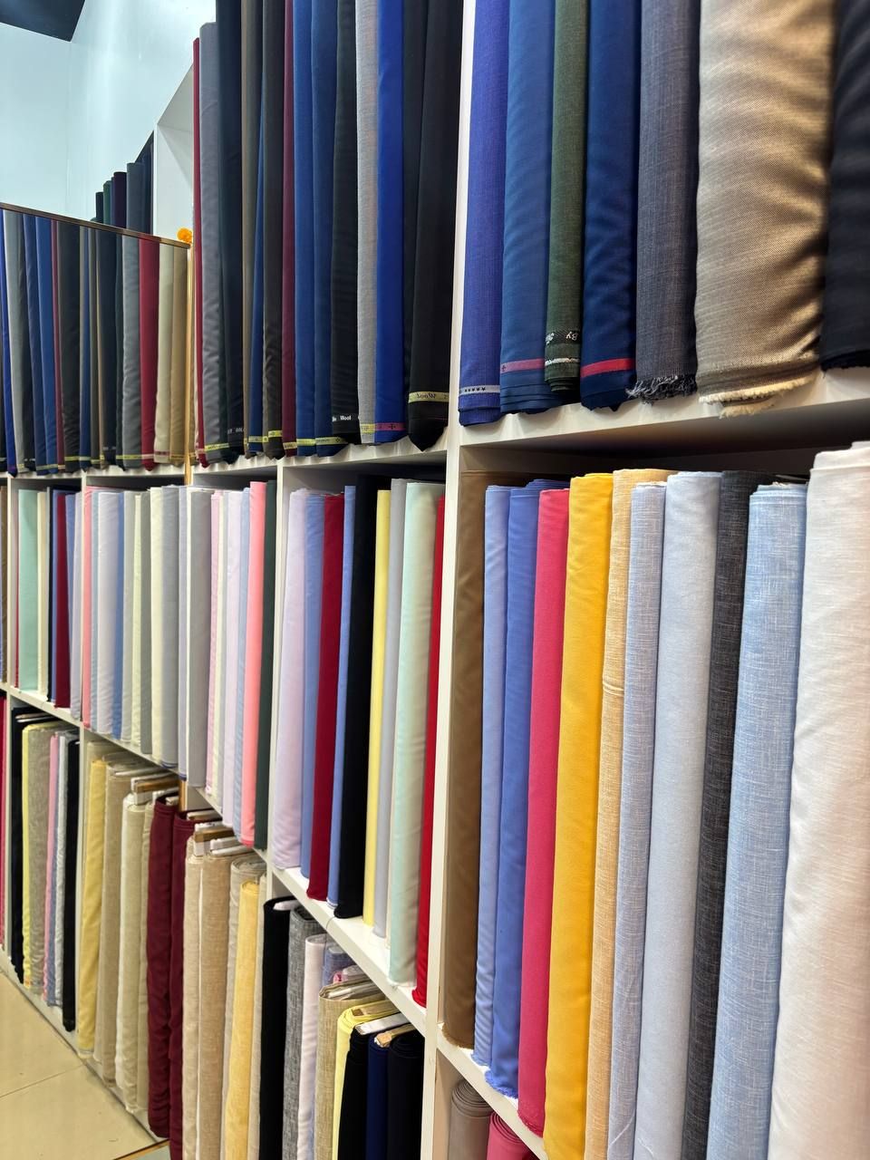 Shirting cloth on the shelves